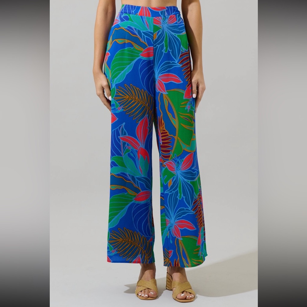 New with tags. Sugarlips tropical pants. The Elena.